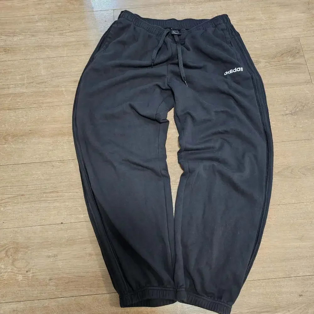 Adidas Men’s XL Black Fleece Jogger Sweatpants 3 Stripe Athletic Casual